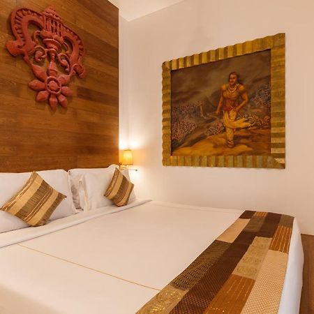 Le Sutra Hotel, Khar, Mumbai Ngoại thất bức ảnh
