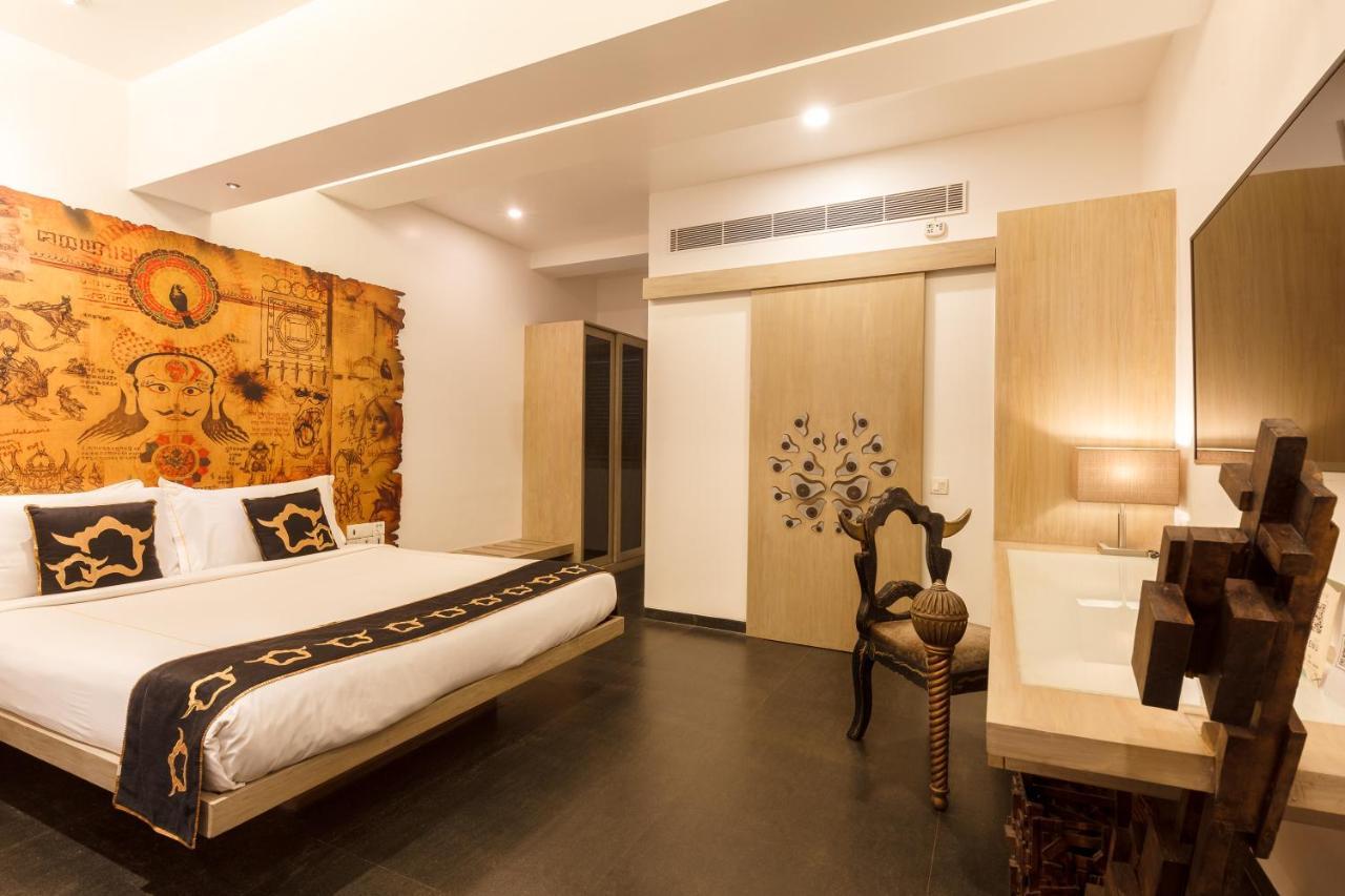 Le Sutra Hotel, Khar, Mumbai Ngoại thất bức ảnh