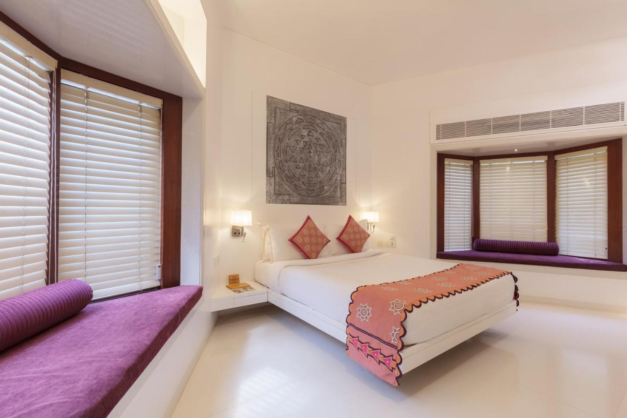Le Sutra Hotel, Khar, Mumbai Ngoại thất bức ảnh