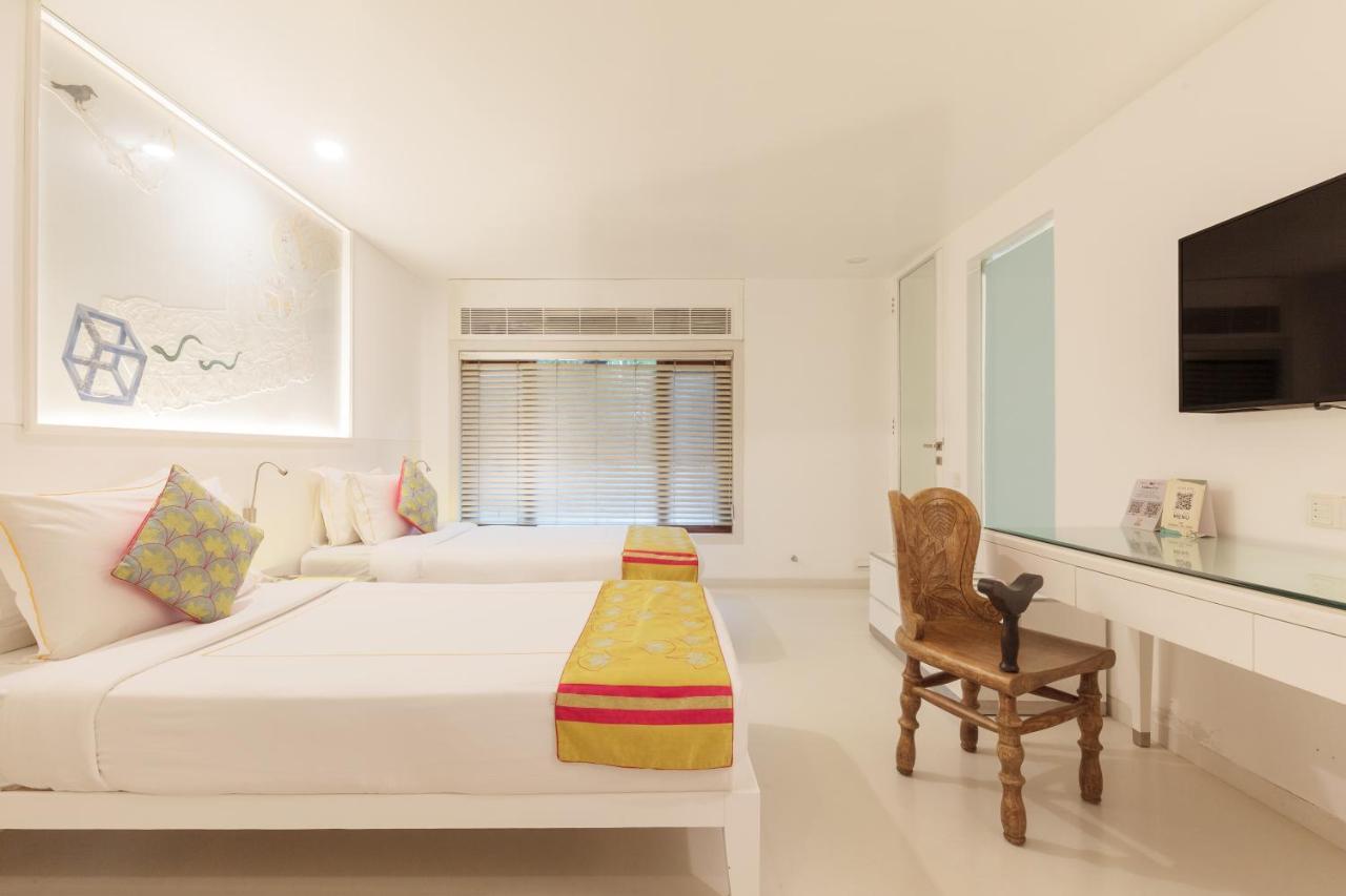 Le Sutra Hotel, Khar, Mumbai Ngoại thất bức ảnh