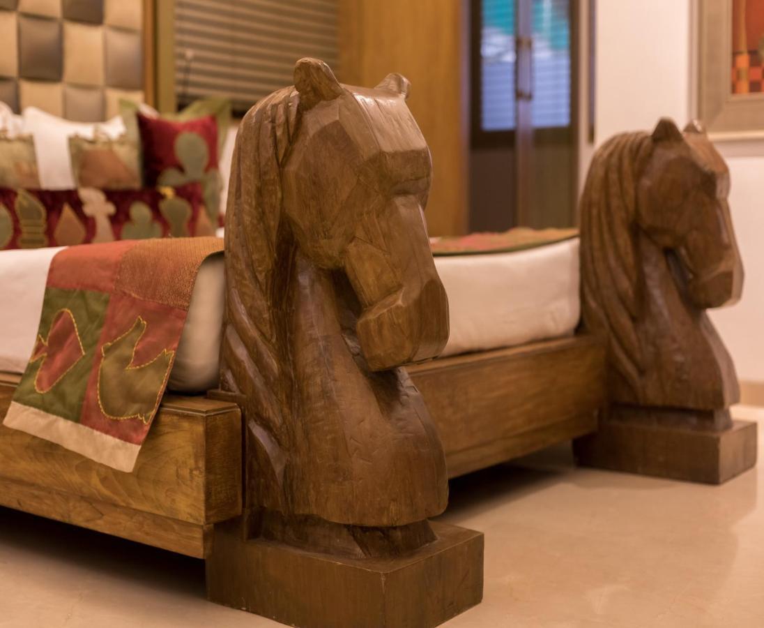 Le Sutra Hotel, Khar, Mumbai Ngoại thất bức ảnh
