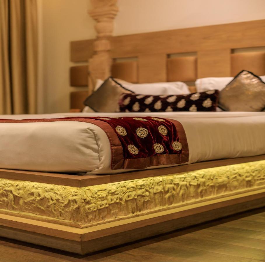 Le Sutra Hotel, Khar, Mumbai Ngoại thất bức ảnh